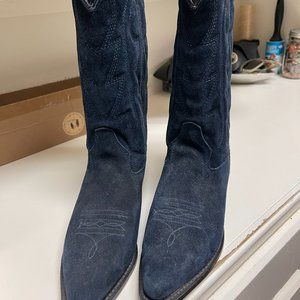 Vittorio Ricci Suede Boots